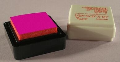 Tsukineko - Crimson Red Versafine Small Pad